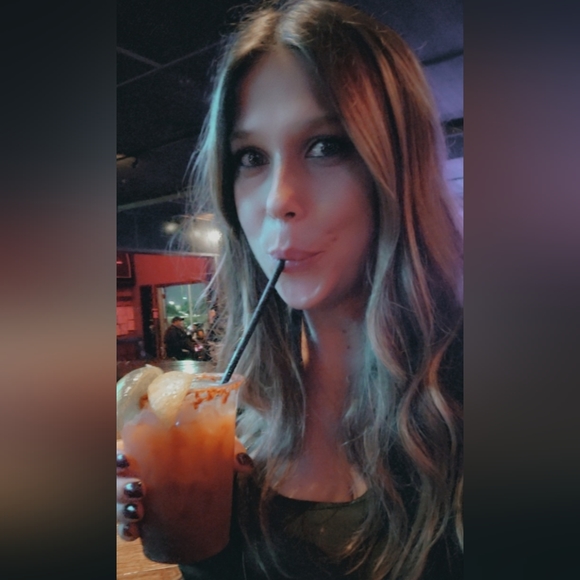 Meet your Posher, Ashlee - Picture 4 of 8